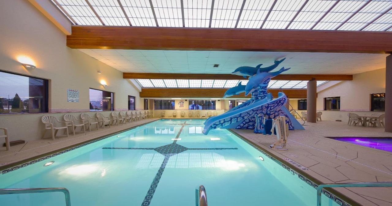 Grand Marquis Waterpark Hotel & Suites Lake Delton Exterior photo
