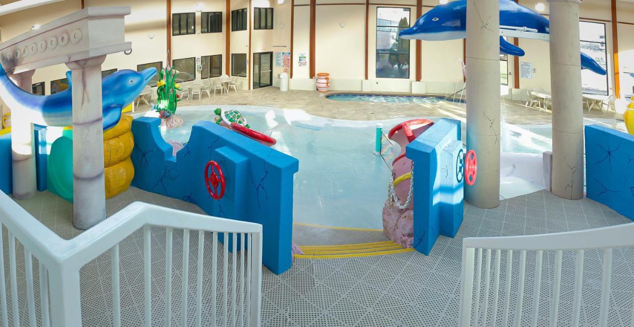 Grand Marquis Waterpark Hotel & Suites Lake Delton Exterior photo