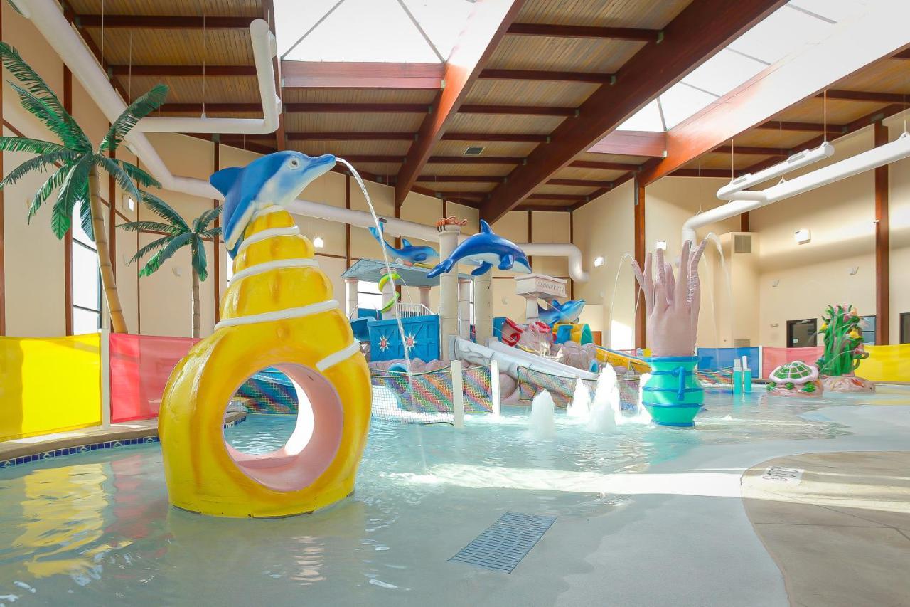 Grand Marquis Waterpark Hotel & Suites Lake Delton Exterior photo