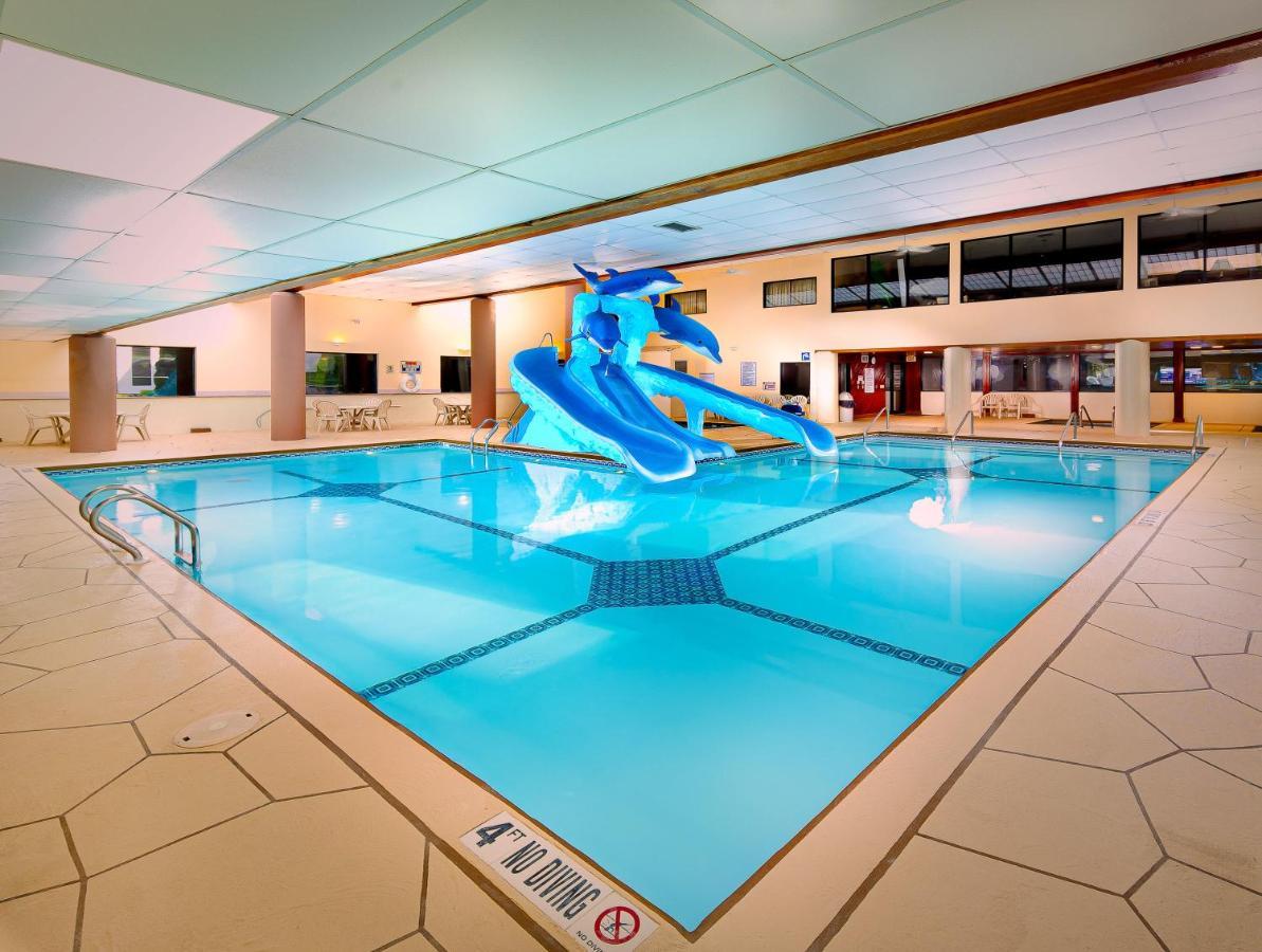 Grand Marquis Waterpark Hotel & Suites Lake Delton Exterior photo