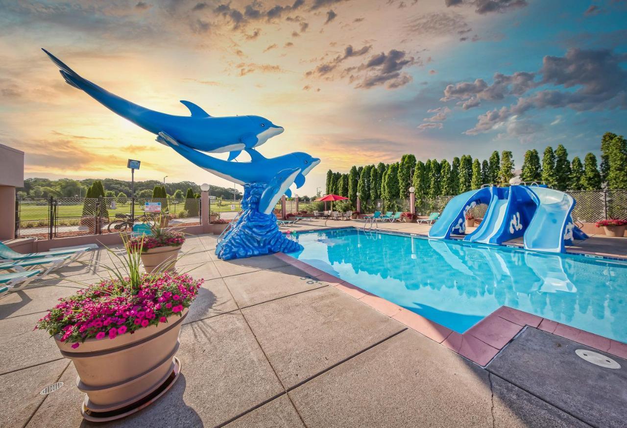 Grand Marquis Waterpark Hotel & Suites Lake Delton Exterior photo