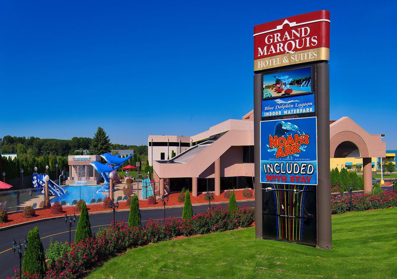Grand Marquis Waterpark Hotel & Suites Lake Delton Exterior photo